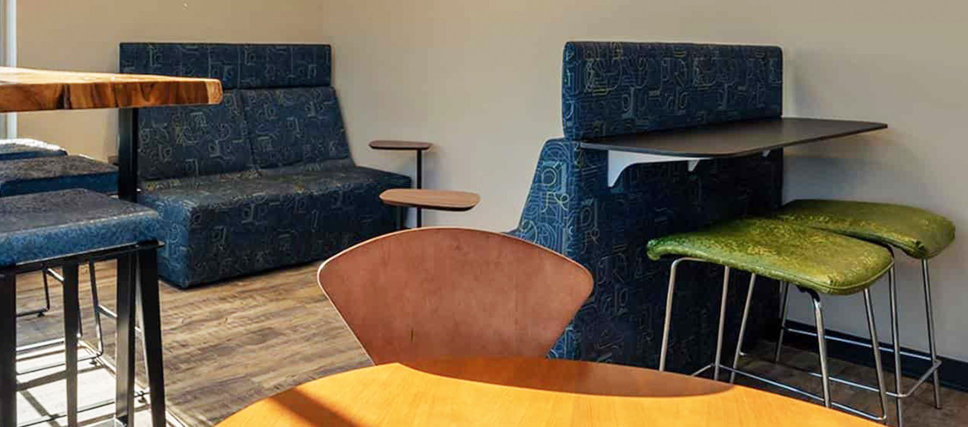 Darran Bota Lounge